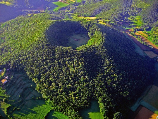 gospetit.com | Volcán de Santa Margarida, Olot